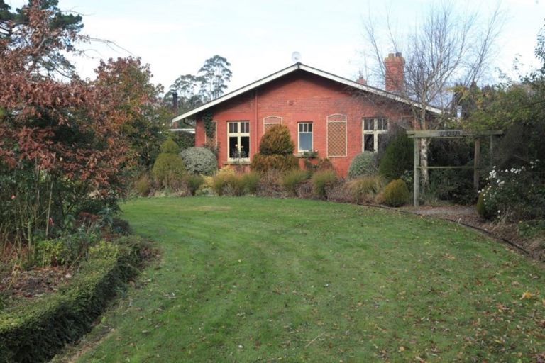 Photo of property in 12 Donald Street, Morven, Waimate, 7980