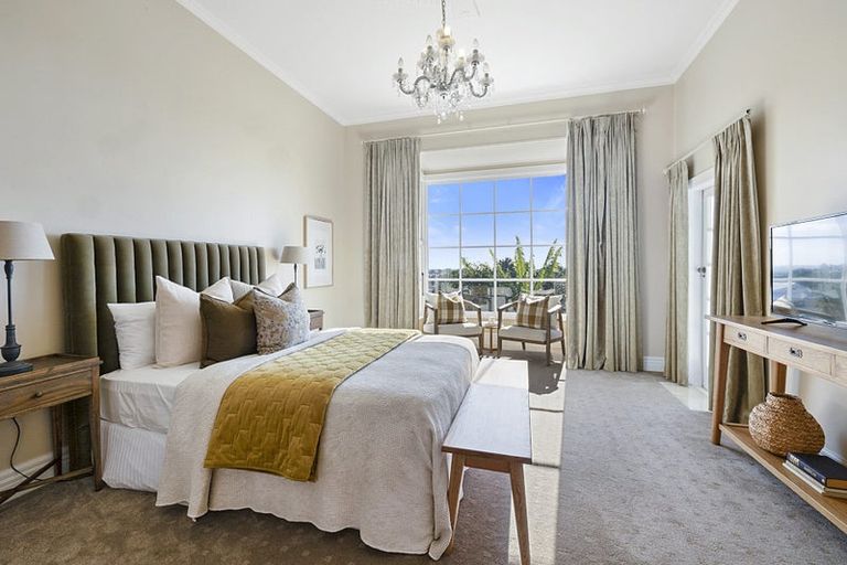 Photo of property in 103 Fulford Street, New Plymouth, 4310