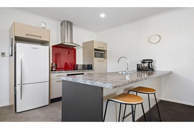 Photo of property in 205 Centaurus Road, Saint Martins, Christchurch, 8022