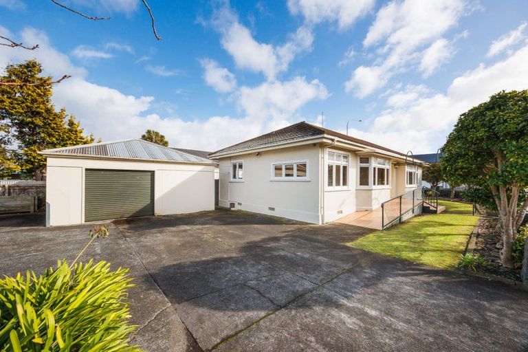 Photo of property in 58 Rangitane Street, Palmerston North, 4414