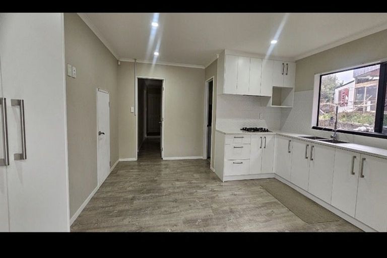 Photo of property in 8 Brook Haven Rise, Clendon Park, Auckland, 2103