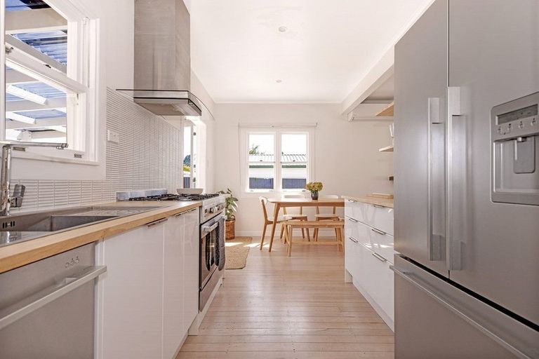 Photo of property in 82 Atkinson Street, Mangapapa, Gisborne, 4010