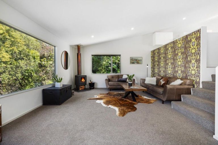 Photo of property in 14a Mckerrow Place, Sunshine Bay, Queenstown, 9300