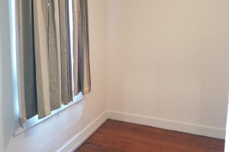 Photo of property in 96 Nursery Road, Phillipstown, Christchurch, 8011