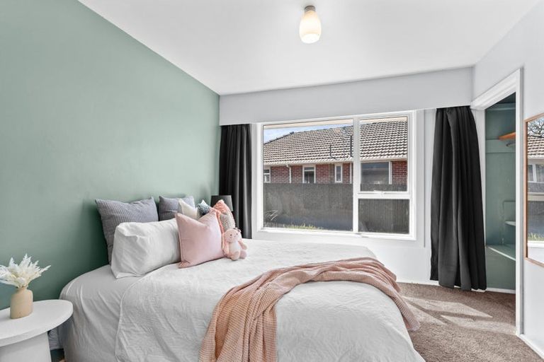 Photo of property in 57 Liverton Crescent, Bishopdale, Christchurch, 8053