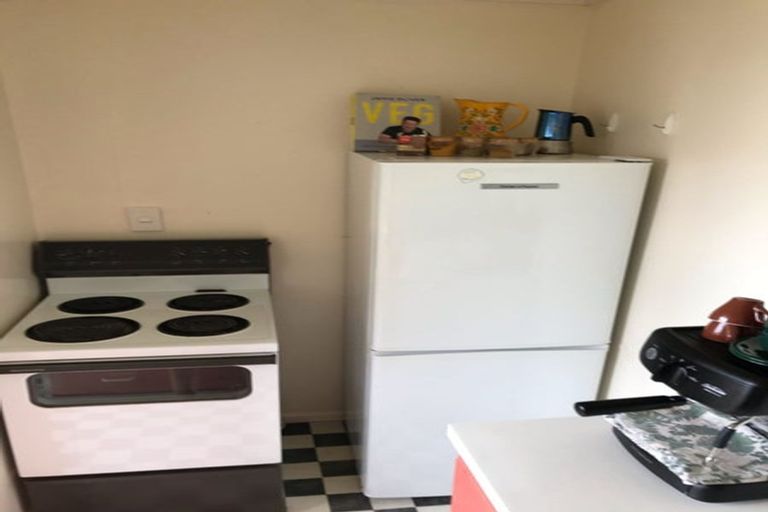 Photo of property in 9 Lerwick Terrace, Melrose, Wellington, 6023