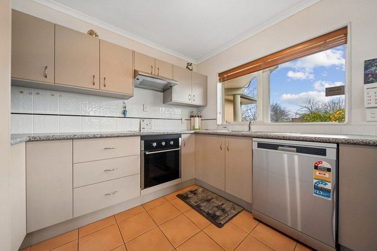 Photo of property in 57 Carisbrook Crescent, Papakura, 2110