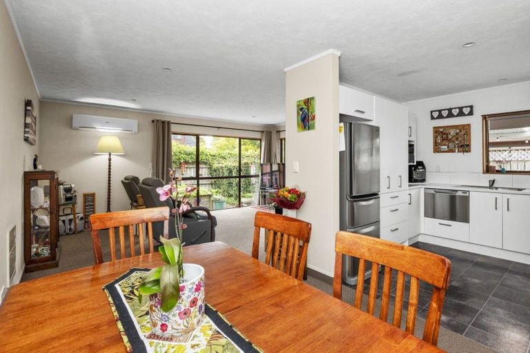 Photo of property in 53d Church Road, Taradale, Napier, 4112