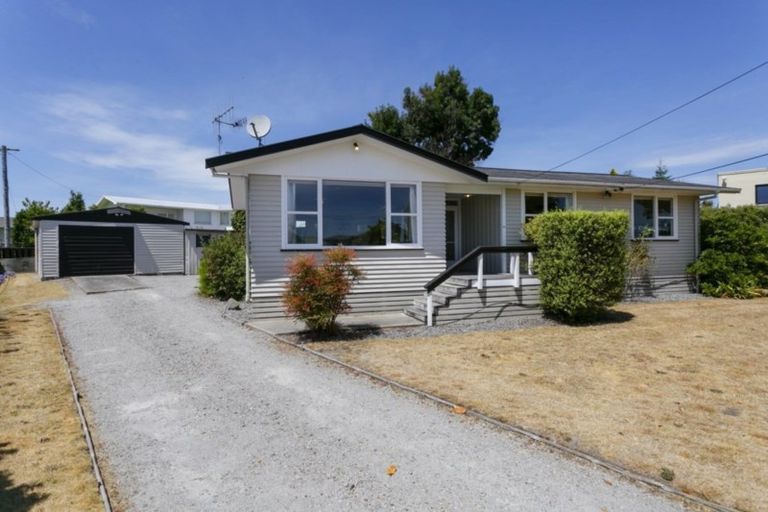 Photo of property in 34 Aubrey Crescent, Rainbow Point, Taupo, 3330