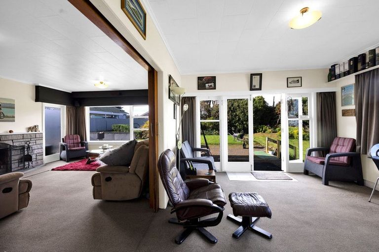Photo of property in 52 Fairfield Road, Hawera, 4610