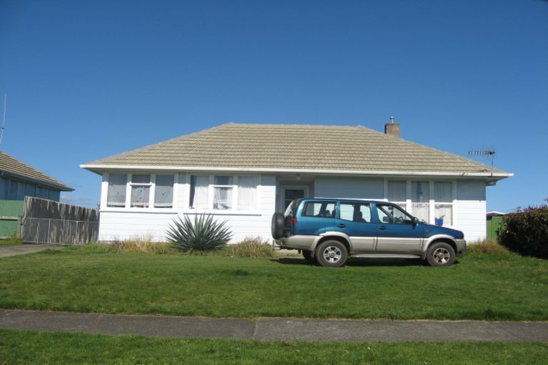 Photo of property in 28 Awatea Street, Levin, 5510