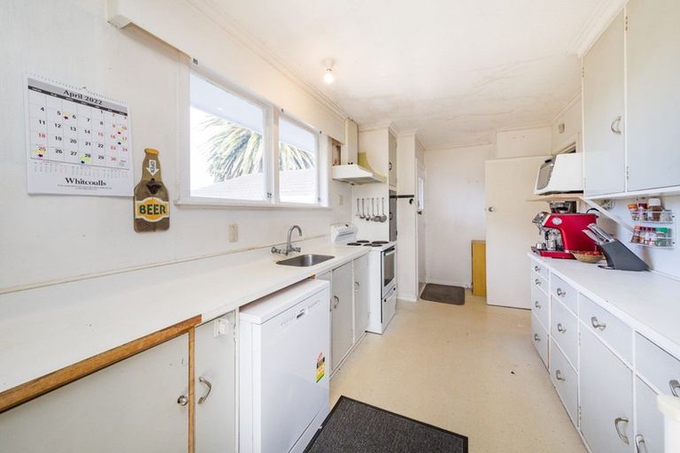 Photo of property in 11 Catlins Crescent, Milson, Palmerston North, 4414