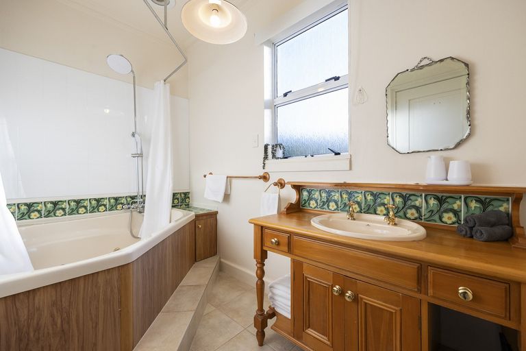 Photo of property in 4 Lawson Street, Roslyn, Dunedin, 9011