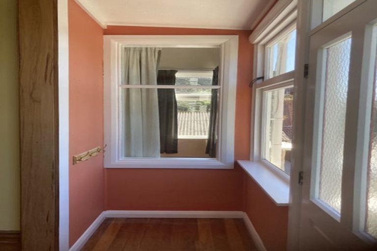 Photo of property in 2 Stanley Street, Berhampore, Wellington, 6023