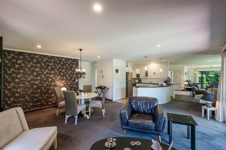 Photo of property in 51 Pohutukawa Drive, Levin, 5571