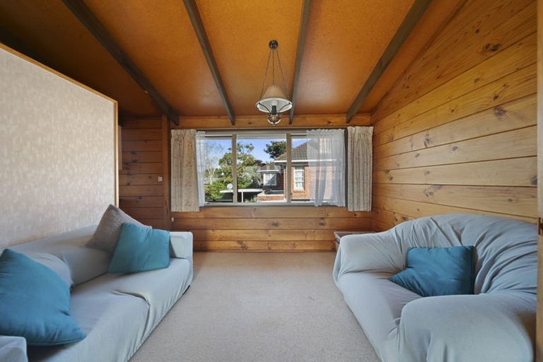 Photo of property in 27 Orams Road, Hillpark, Auckland, 2102