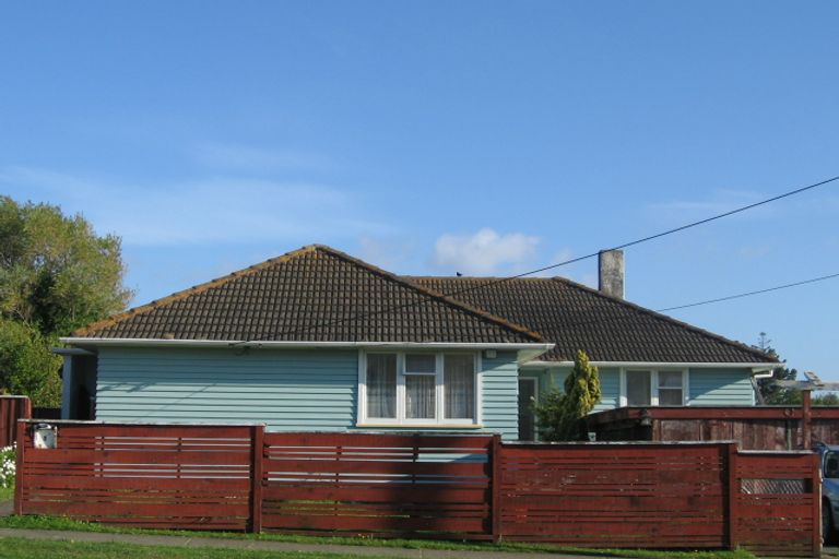Photo of property in 3 Castor Crescent, Cannons Creek, Porirua, 5024