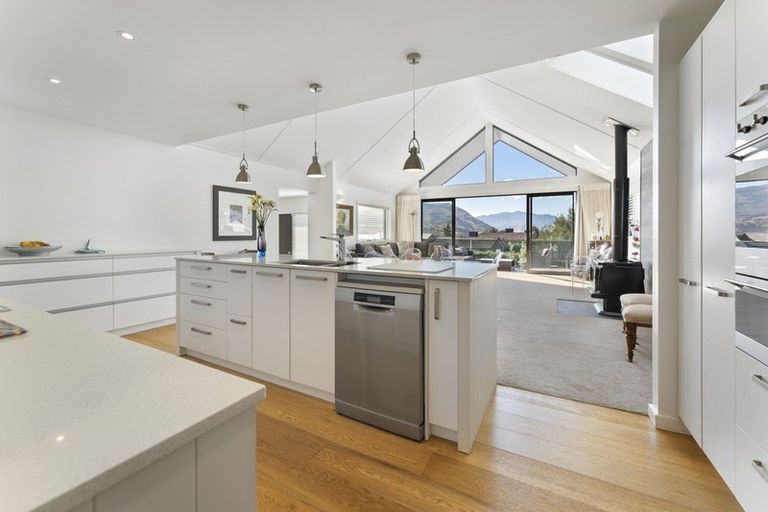 Photo of property in 37 Mcadam Drive, Jacks Point, Queenstown, 9371