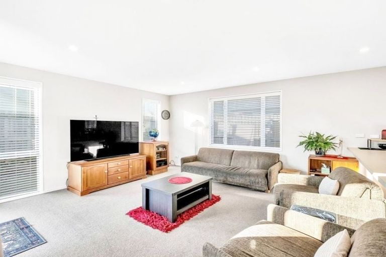 Photo of property in 28 Northwater Drive, Northwood, Christchurch, 8051