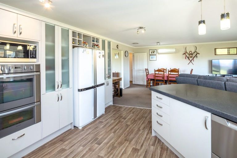 Photo of property in 302 Para Road, Parkvale, Carterton, 5792