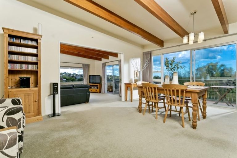 Photo of property in 25 Galaxy Drive, Mairangi Bay, Auckland, 0630