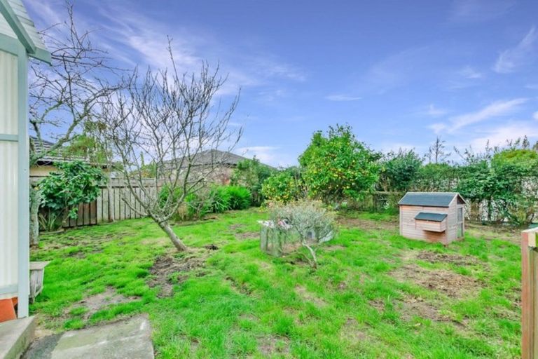 Photo of property in 28 Sunshine Avenue, Paraparaumu, 5032