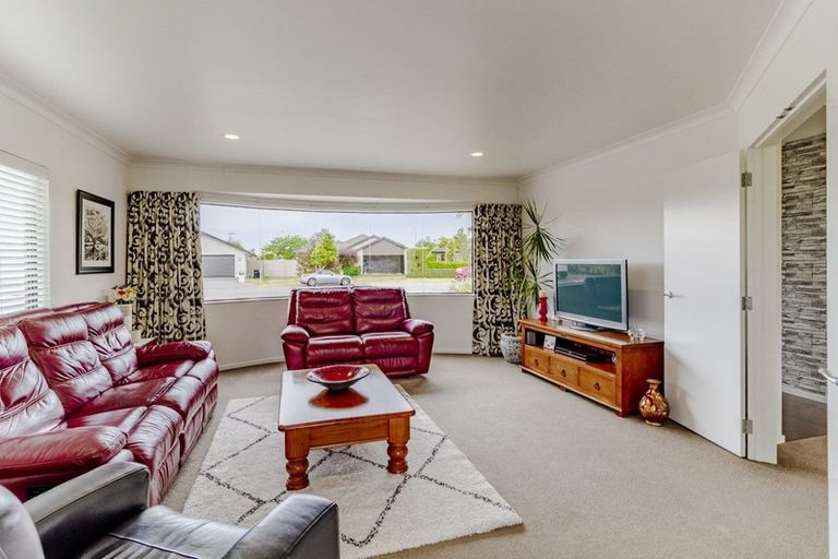 Photo of property in 17 Pania Place, Poraiti, Napier, 4112