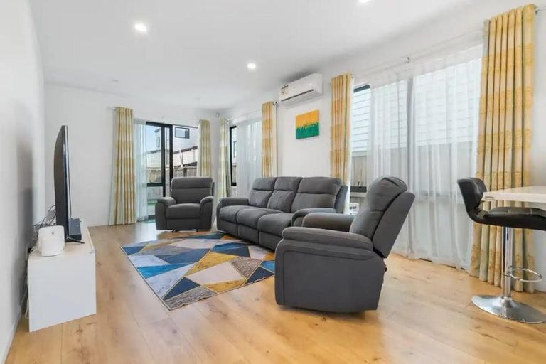 Photo of property in 3 Tumu Road, Papakura, 2110