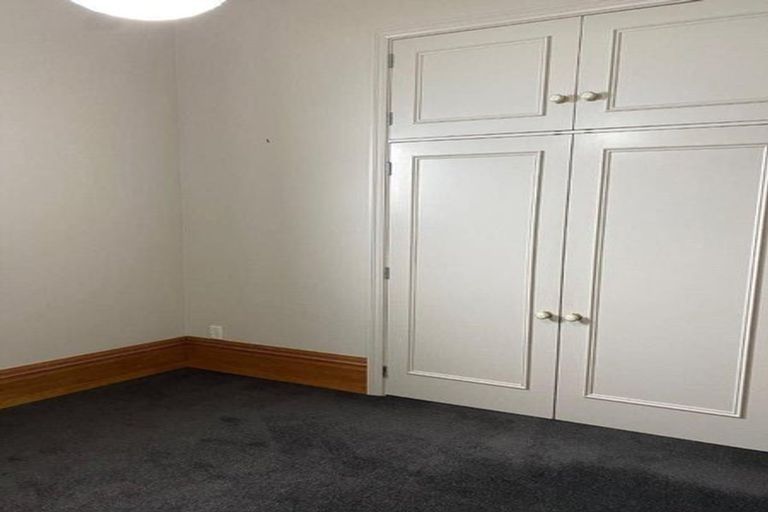 Photo of property in 17 Armour Avenue, Mount Victoria, Wellington, 6011