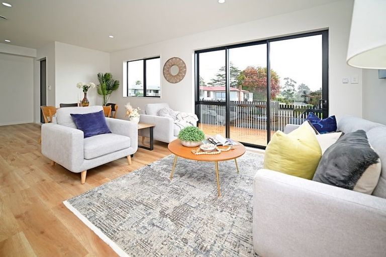 Photo of property in 4/29 Tudor Road, Henderson, Auckland, 0610