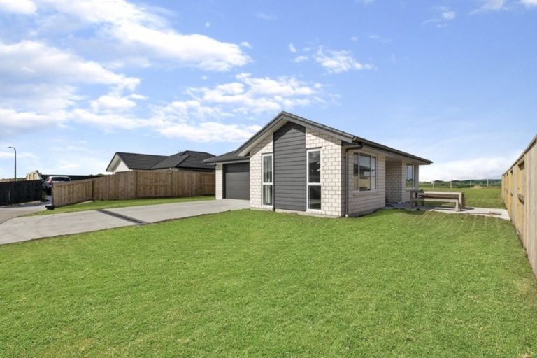 Photo of property in 18 Wahaika Way, Papamoa Beach, Papamoa, 3118