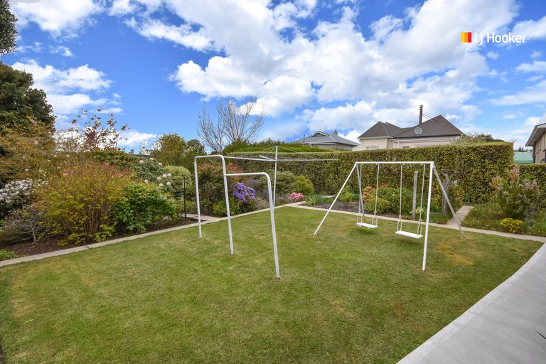 Photo of property in 239 Kenmure Road, Kenmure, Dunedin, 9011