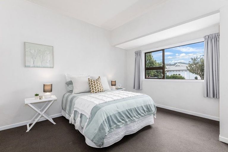 Photo of property in 50 Te Wharepouri Street, Berhampore, Wellington, 6023