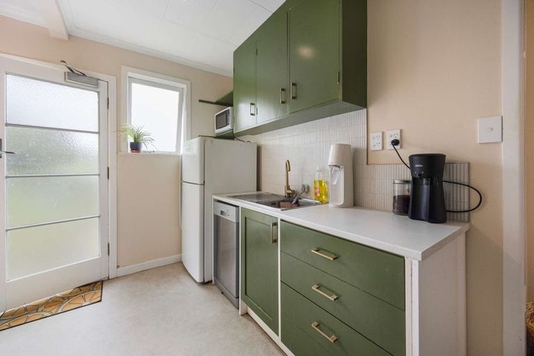 Photo of property in 31 Disley Street, Highbury, Wellington, 6012