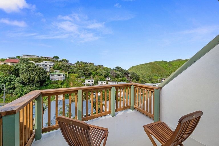 Photo of property in 1 Frobisher Street, Island Bay, Wellington, 6023