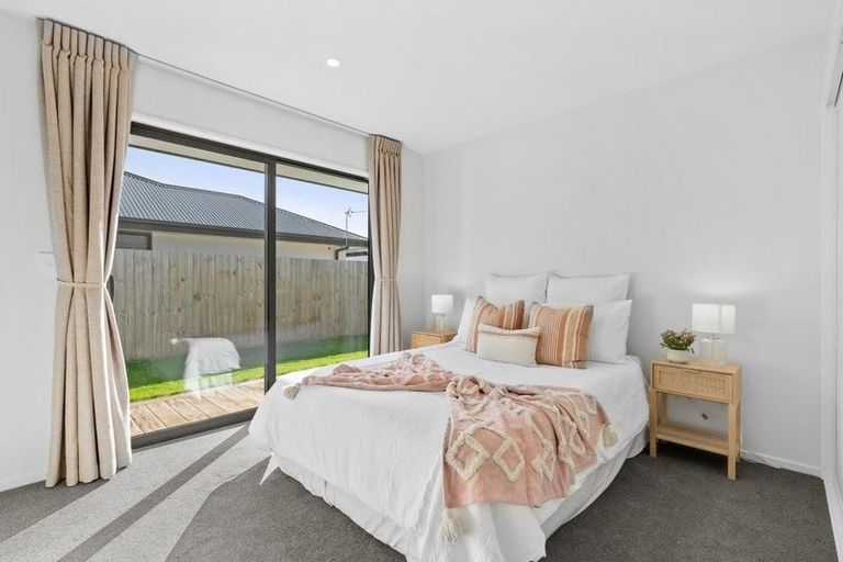 Photo of property in 5 Olearia Lane, Halswell, Christchurch, 8025