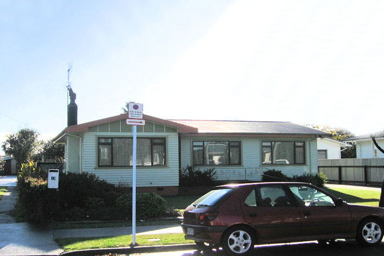 Photo of property in 12 Dick Place, Onekawa, Napier, 4110