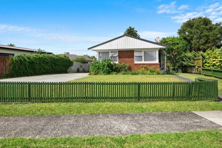 Photo of property in 1/4 Roseburn Place, Pakuranga, Auckland, 2010