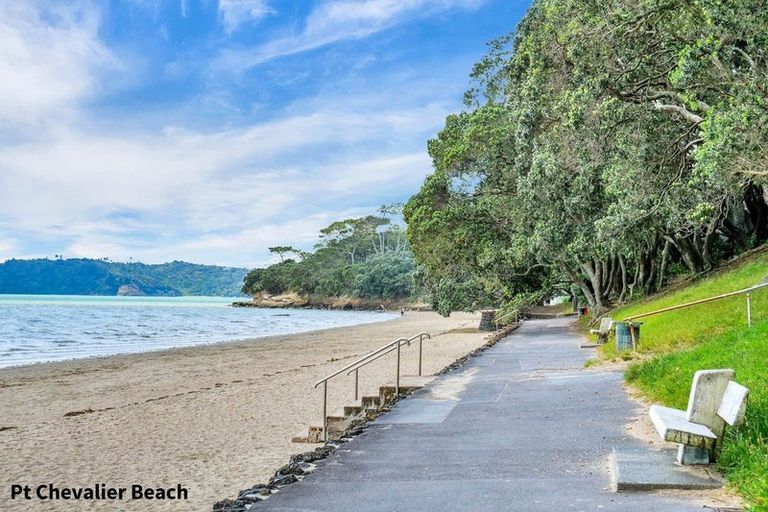 Photo of property in 1/29 Wainui Avenue, Point Chevalier, Auckland, 1022