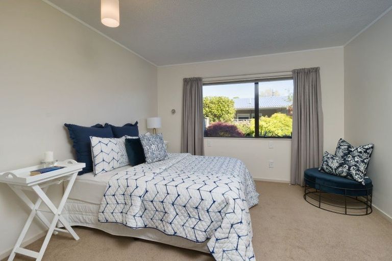 Photo of property in 24 Hunters Hill, Havelock North, 4130