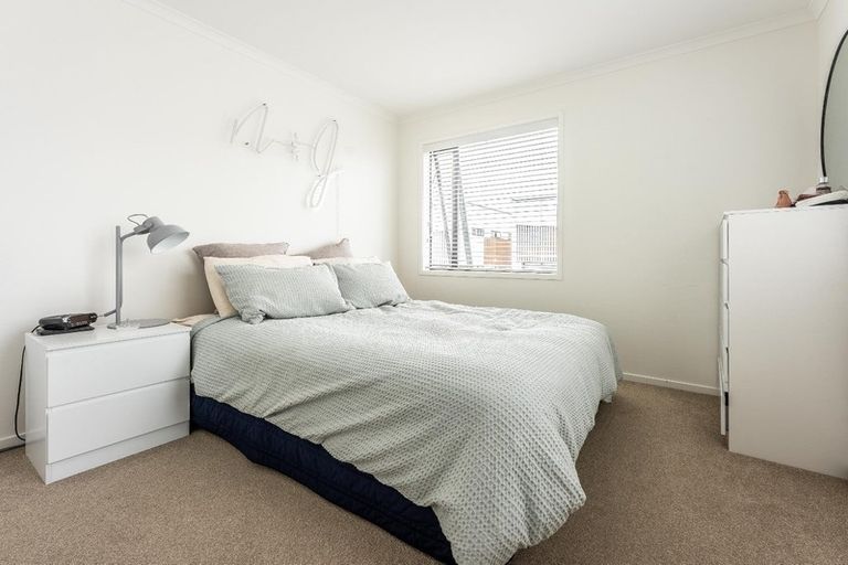 Photo of property in 14 Frank Gill Road, Hobsonville, Auckland, 0616