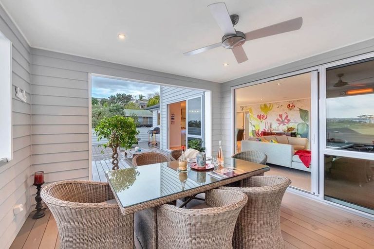 Photo of property in 68 Exmouth Road, Northcote, Auckland, 0627