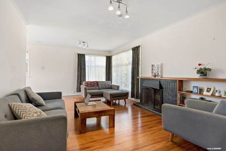 Photo of property in 20 Montgomery Avenue, Belmont, Auckland, 0622