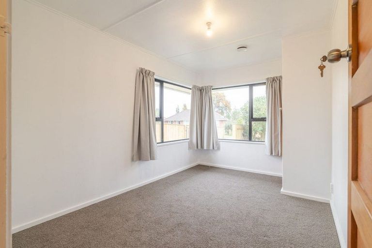 Photo of property in 40 Andrew Avenue, Roslyn, Palmerston North, 4414