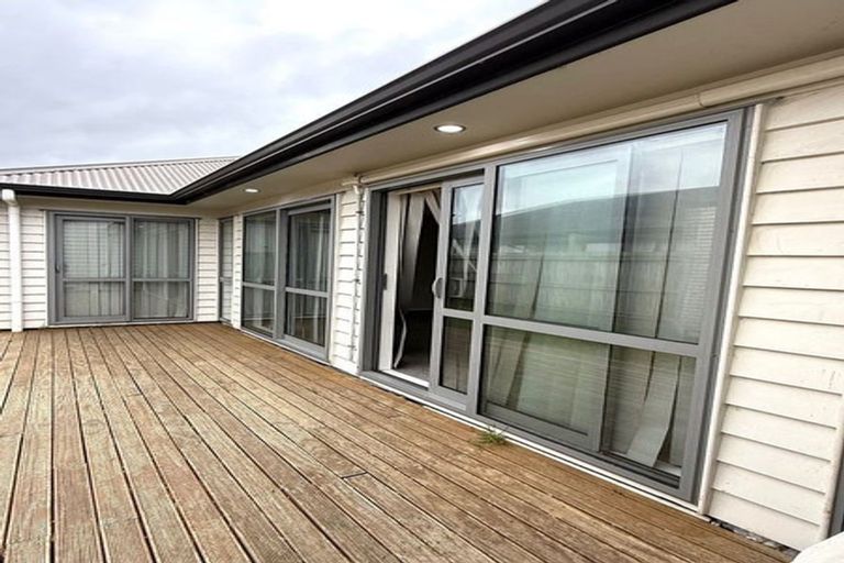 Photo of property in 21 Matata Drive, Takanini, 2112