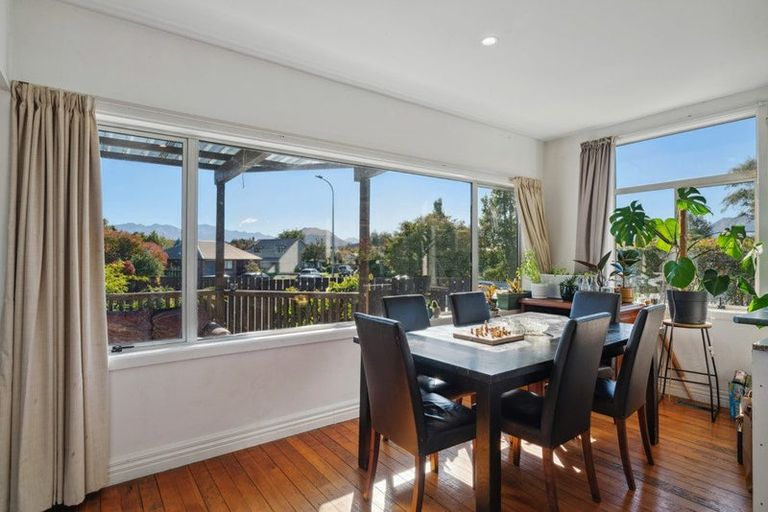 Photo of property in 8 Ragan Lane, Wanaka, 9305