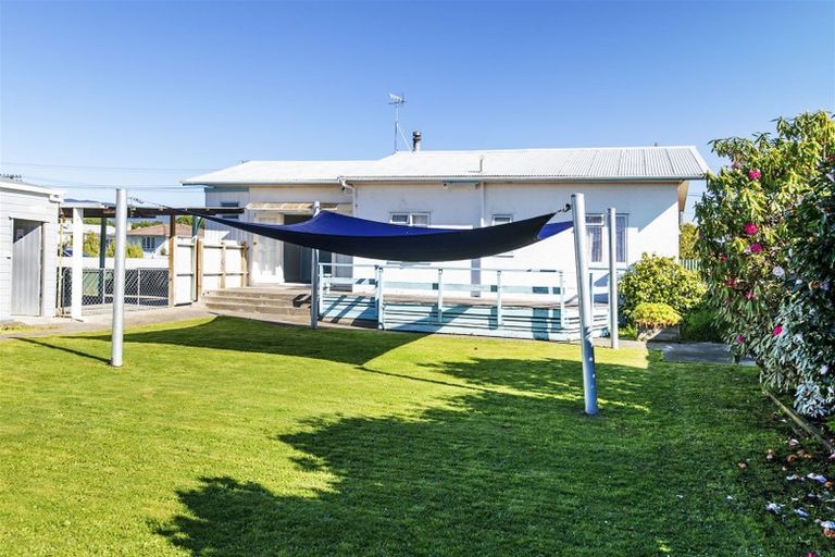 Photo of property in 46 Mako Mako Road, Levin, 5510