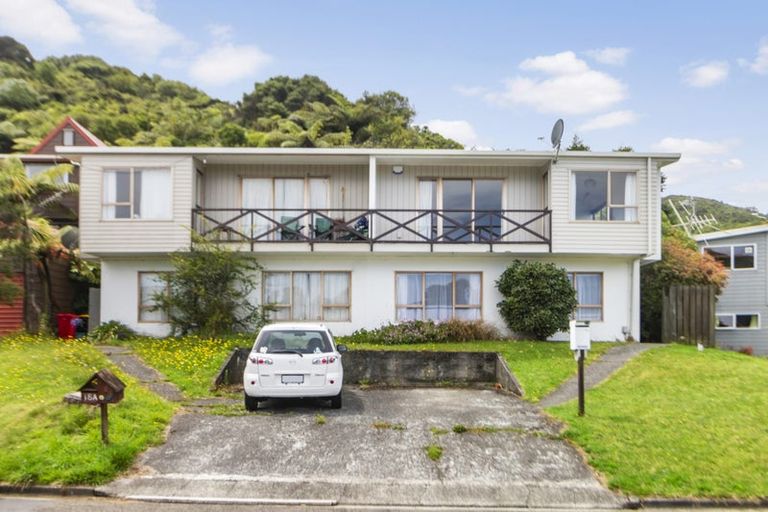 Photo of property in 18 Govind Grove, Ngaio, Wellington, 6035