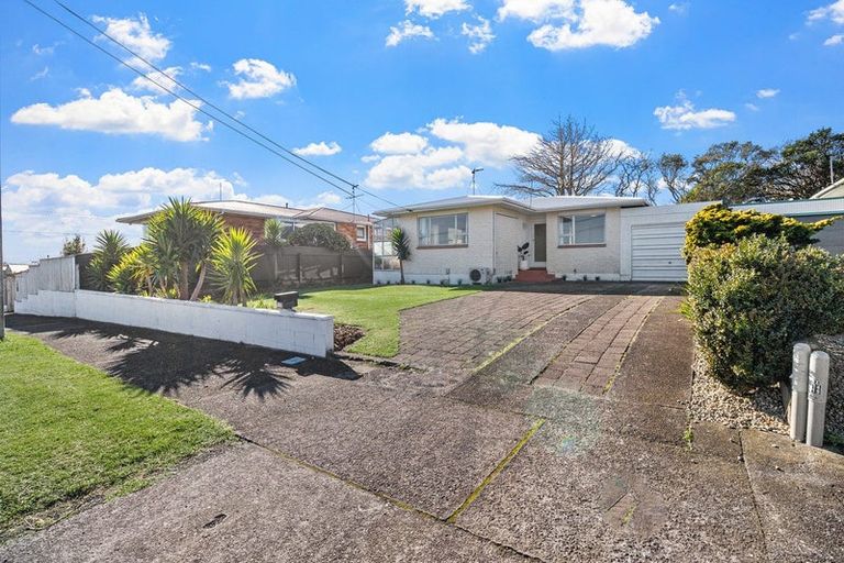 Photo of property in 109 Govett Avenue, Frankleigh Park, New Plymouth, 4310