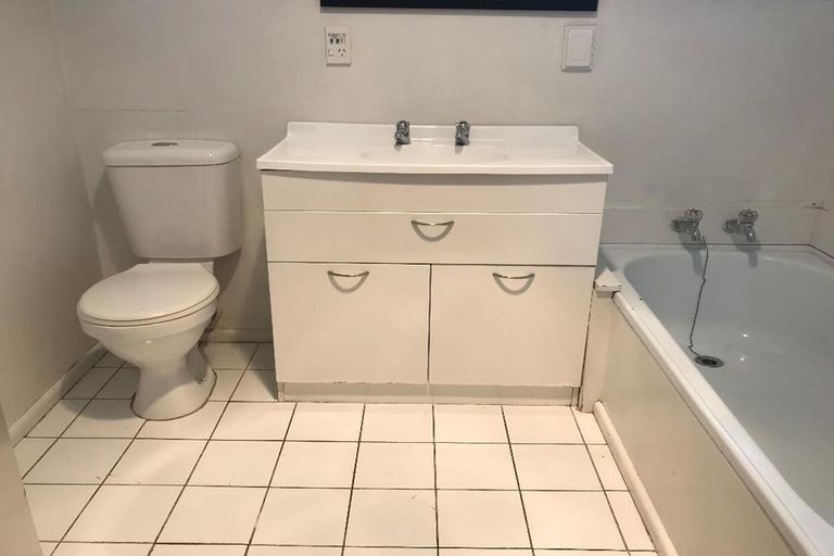 Photo of property in 69 Parkstone Avenue, Ilam, Christchurch, 8041